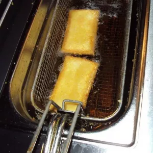 Chrumkavé škrobové cesto: krok za krokom recept s fotografiami
