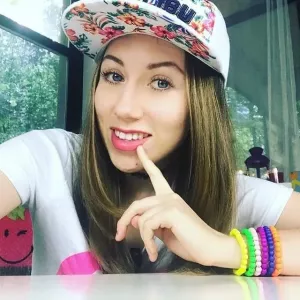 El di: životopis a kariéra na youtube