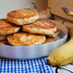 Palacinky s banánom na kefír: recept, potrebné zložky, tipy